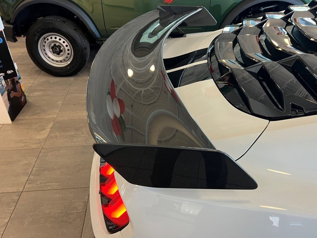 Used 2022 Ford Mustang Shelby GT500 w/ Carbon Fiber Track Pack image 17