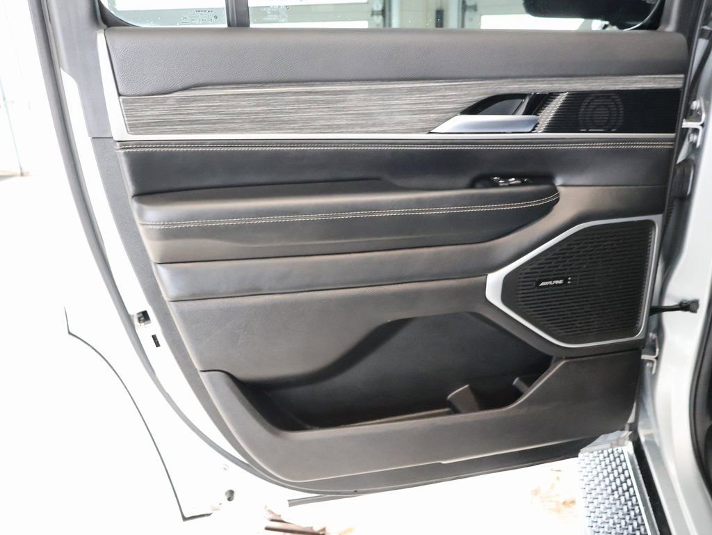 Used 2022 Jeep Wagoneer Series II w/ Premium Group I image 25