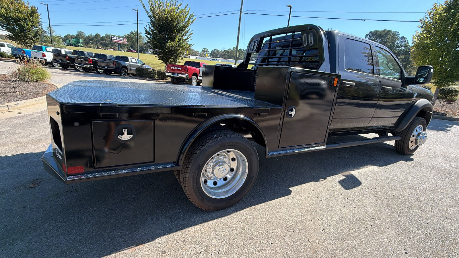 New 2026 RAM 5500 Tradesman w/ Chrome Appearance Group AWD/4WD image 8