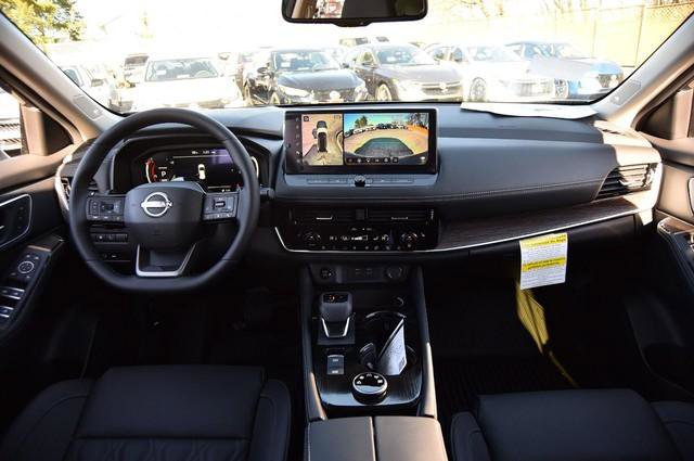 New 2026 Nissan Rogue Platinum w/ Tech Package image 8
