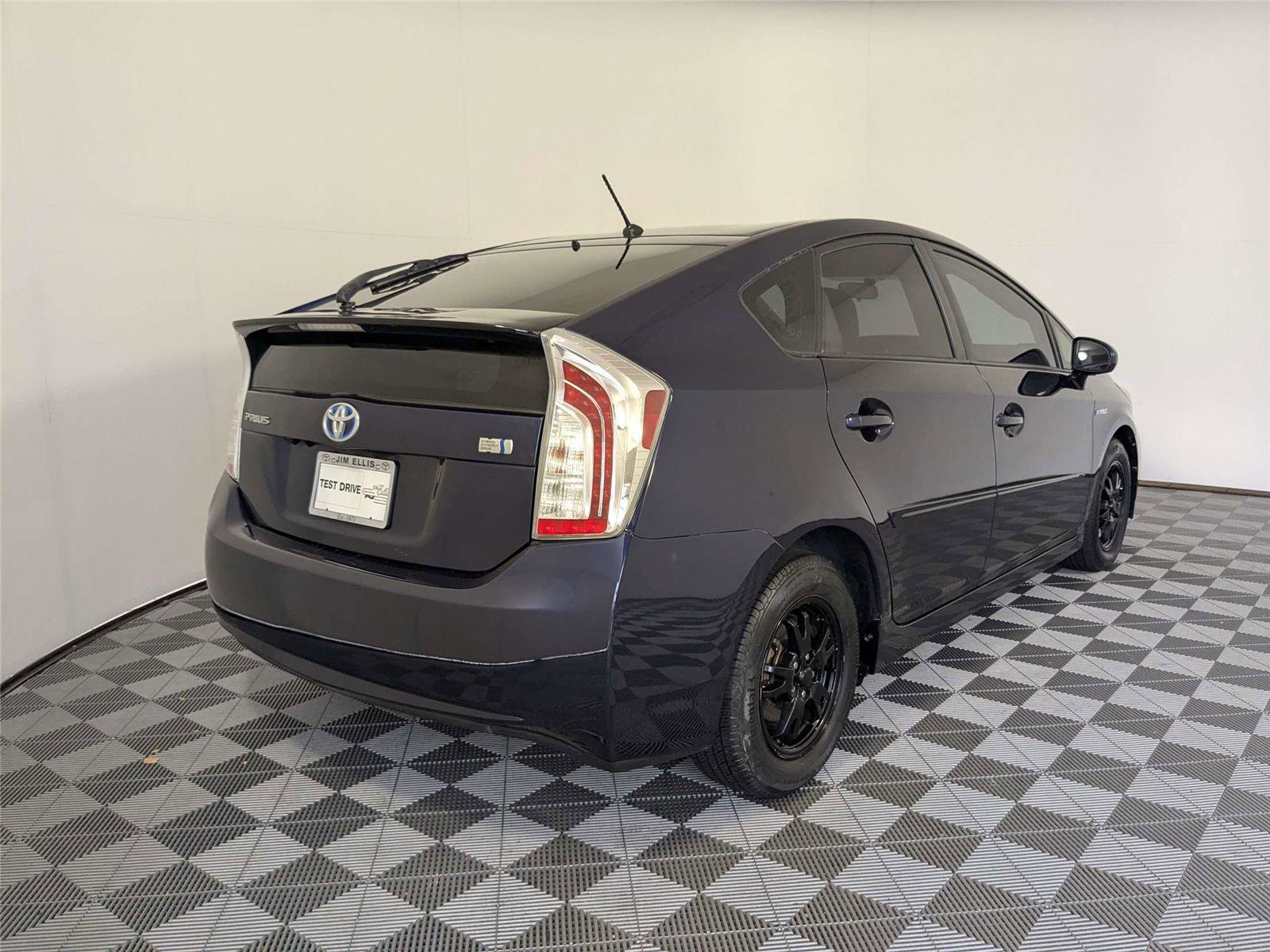 Used 2013 Toyota Prius Two FWD image 5