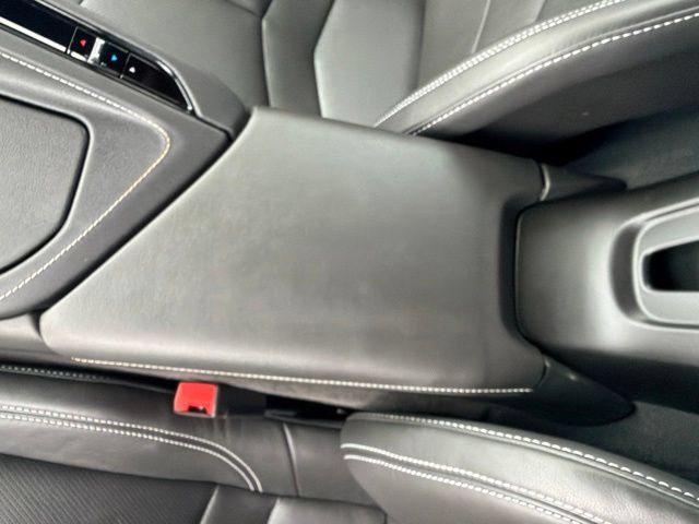 Used 2022 Chevrolet Corvette Stingray Coupe w/ 1LT RWD image 23