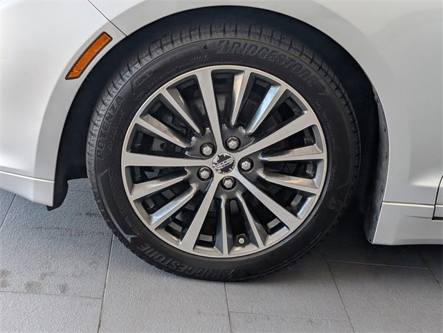 Used 2019 Lincoln MKZ Premiere image 4