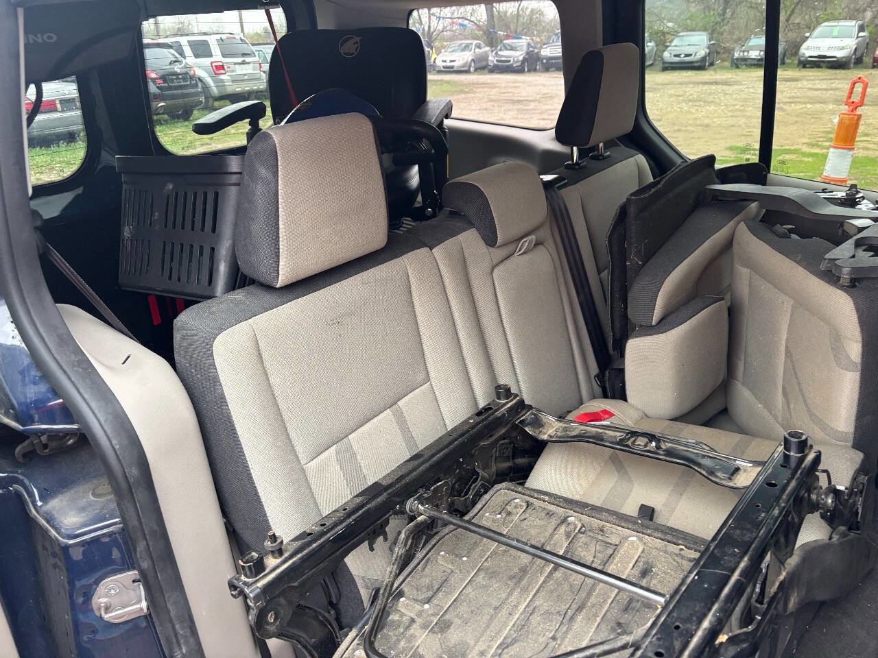 Used 2018 Ford Transit Connect XLT image 18
