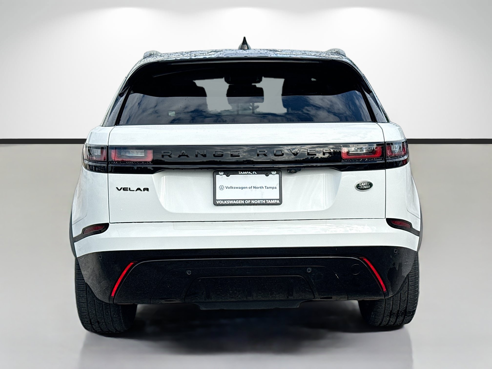 Used 2023 Land Rover Range Rover Velar R-Dynamic S AWD/4WD image 4