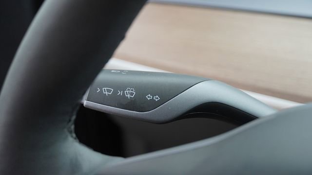 Used 2023 Tesla Model Y Long Range AWD/4WD image 24