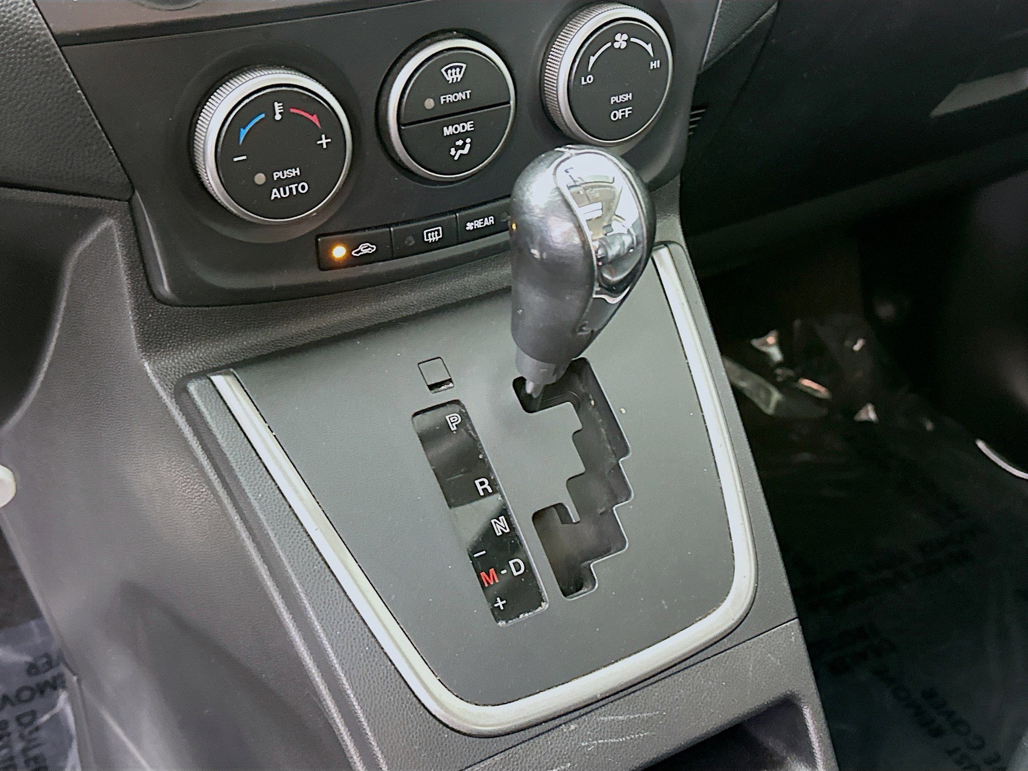 Used 2012 MAZDA MAZDA5 Grand Touring image 17