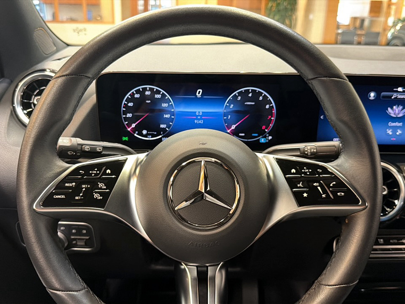 Certified 2025 Mercedes-Benz GLA 250 image 23
