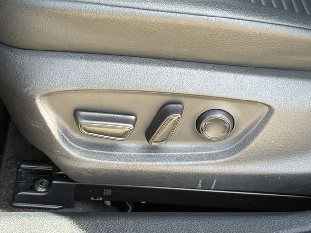 Used 2021 Toyota Camry SE FWD image 22