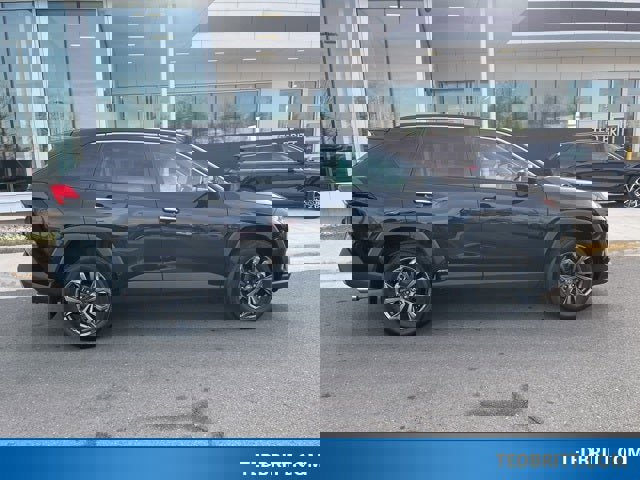 Used 2022 Toyota RAV4 Limited image 9