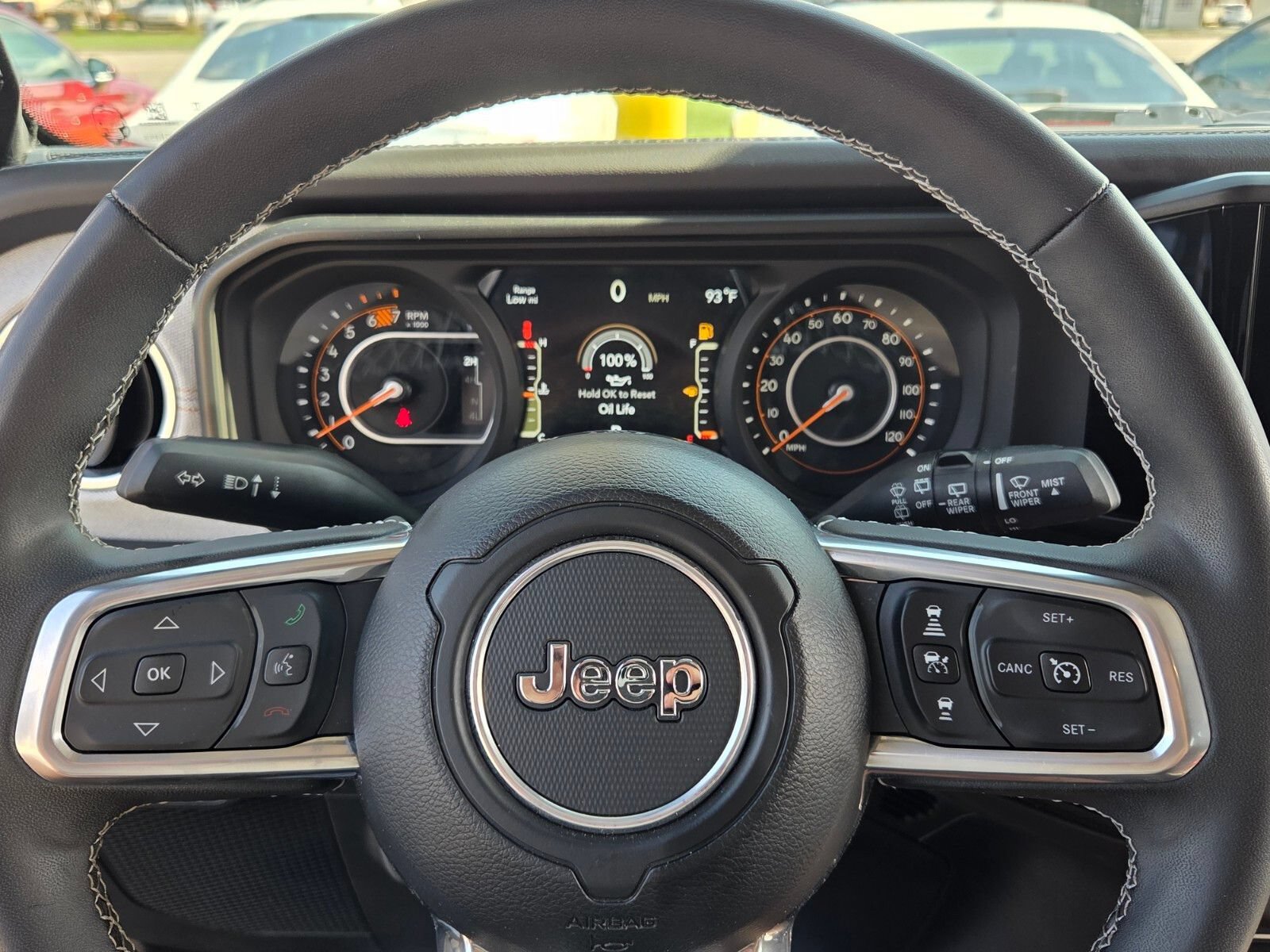 Used 2025 Jeep Wrangler Unlimited Sahara AWD/4WD image 26