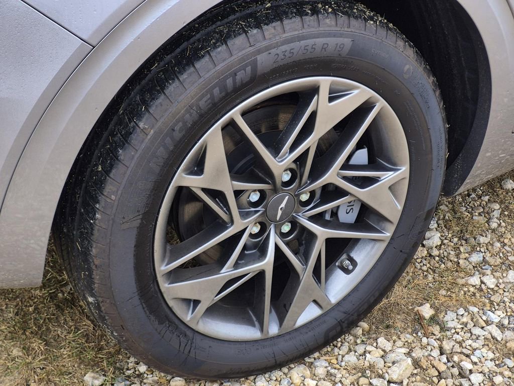 Used 2025 Genesis GV70 2.5T w/ Select Package image 7