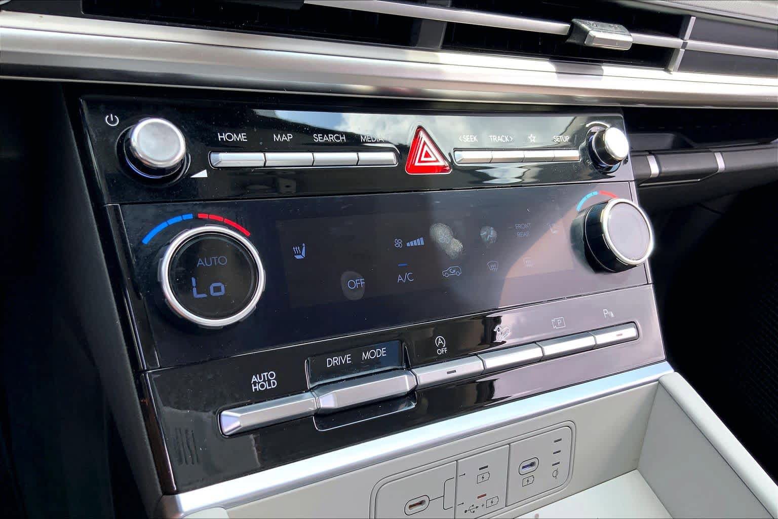 Used 2024 Hyundai Santa Fe SEL FWD image 30