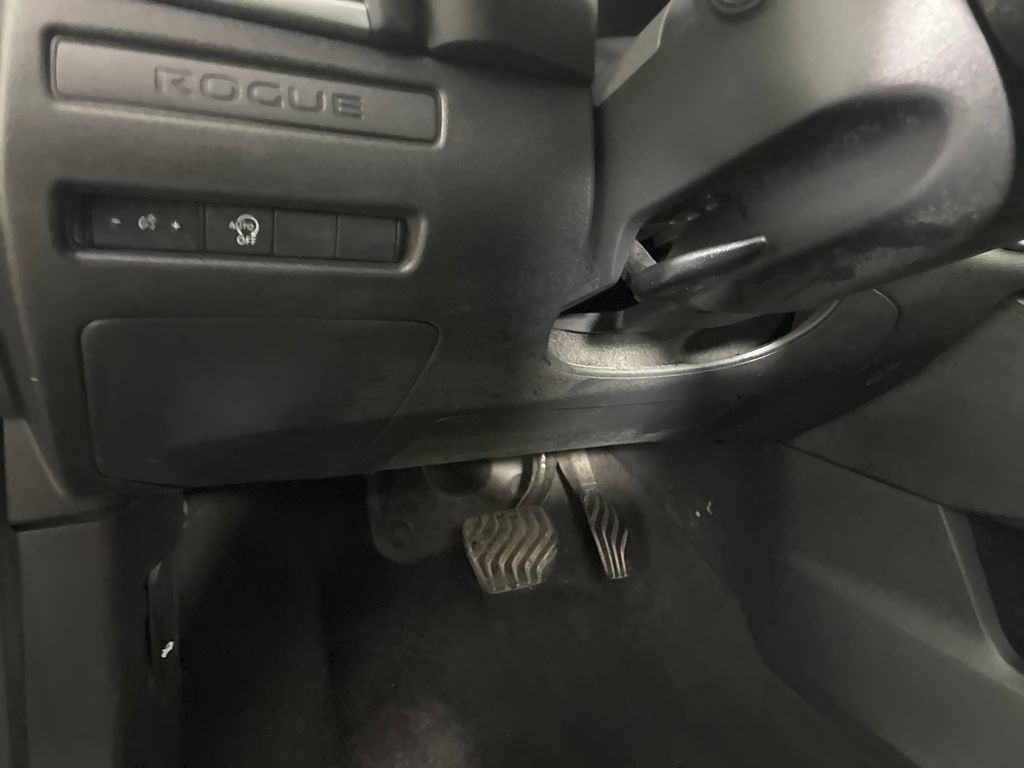 Used 2023 Nissan Rogue S AWD/4WD image 20