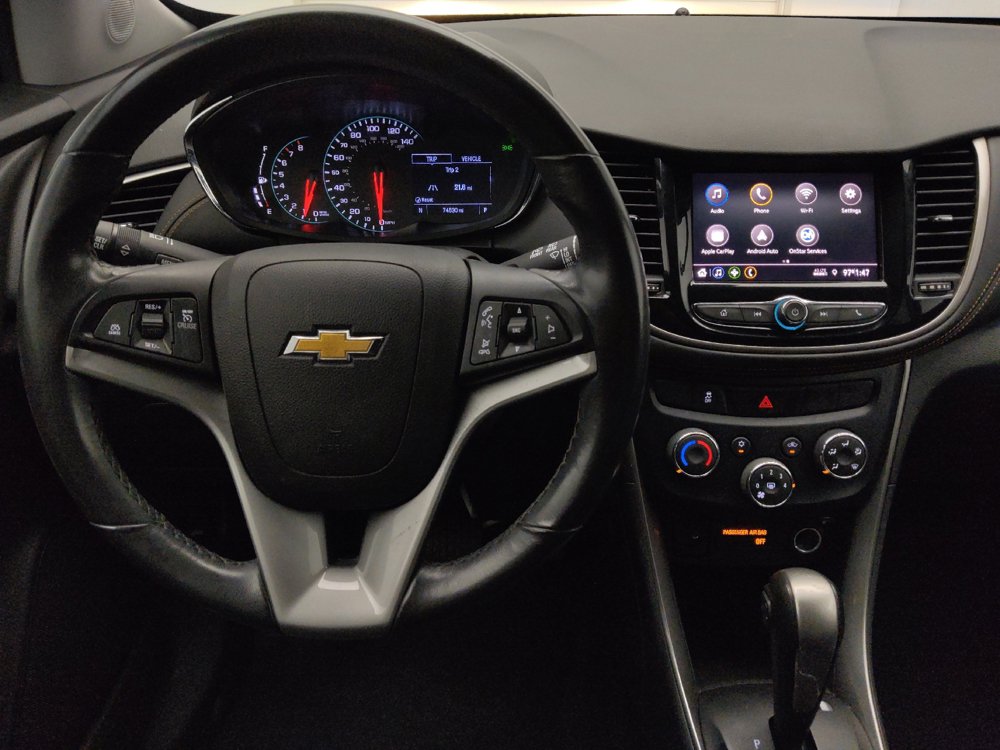 Used 2020 Chevrolet Trax LT w/ LT Convenience Package FWD image 22