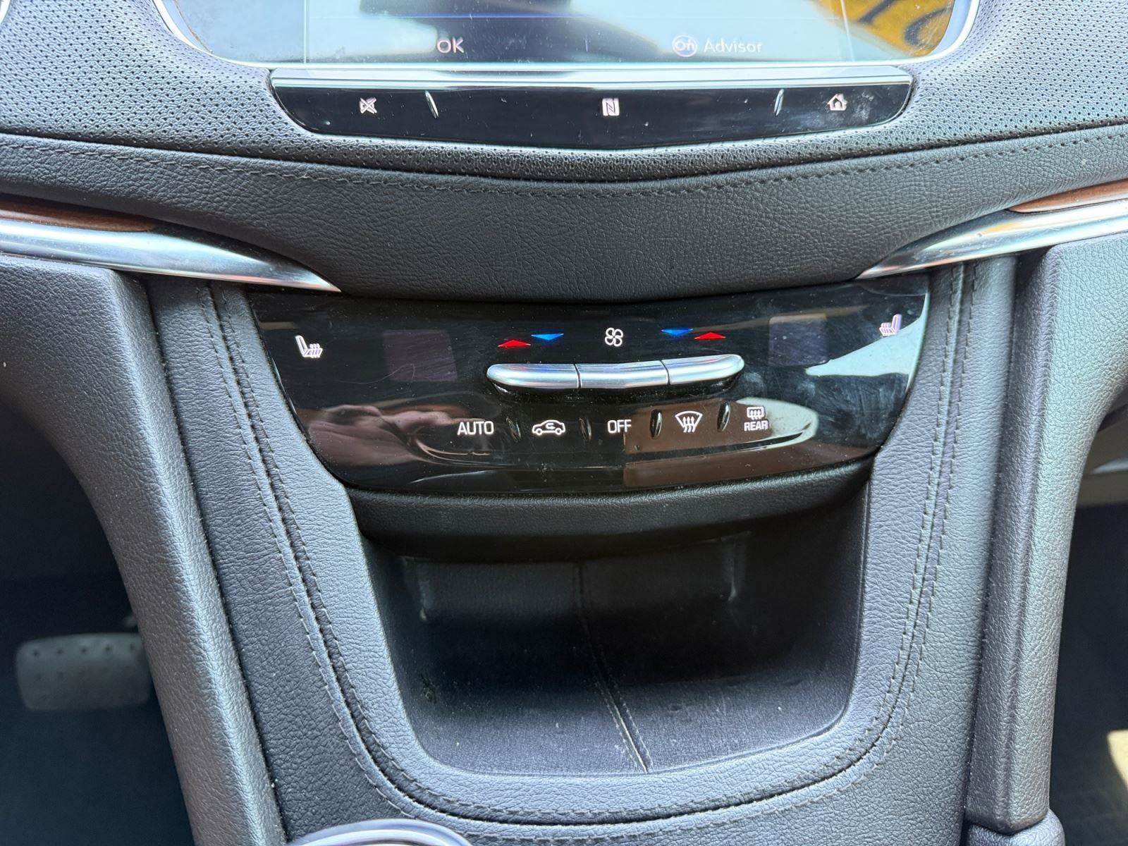 Used 2021 Cadillac XT5 Premium Luxury w/ LPO, Floor Liner Package AWD/4WD image 32