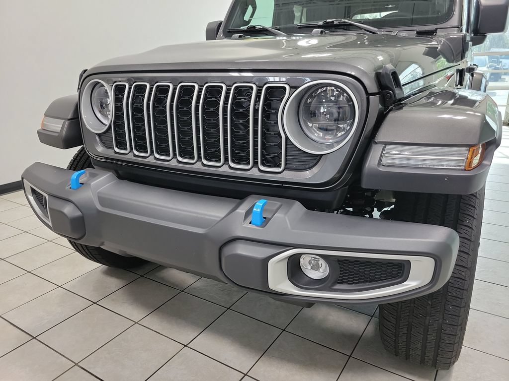 Used 2024 Jeep Wrangler Unlimited Sahara AWD/4WD image 28