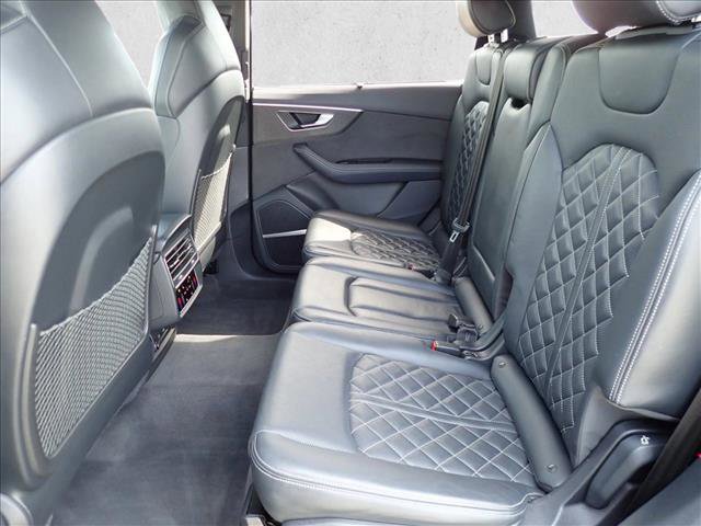 Used 2023 Audi SQ7 Prestige w/ Prestige Package AWD/4WD image 8