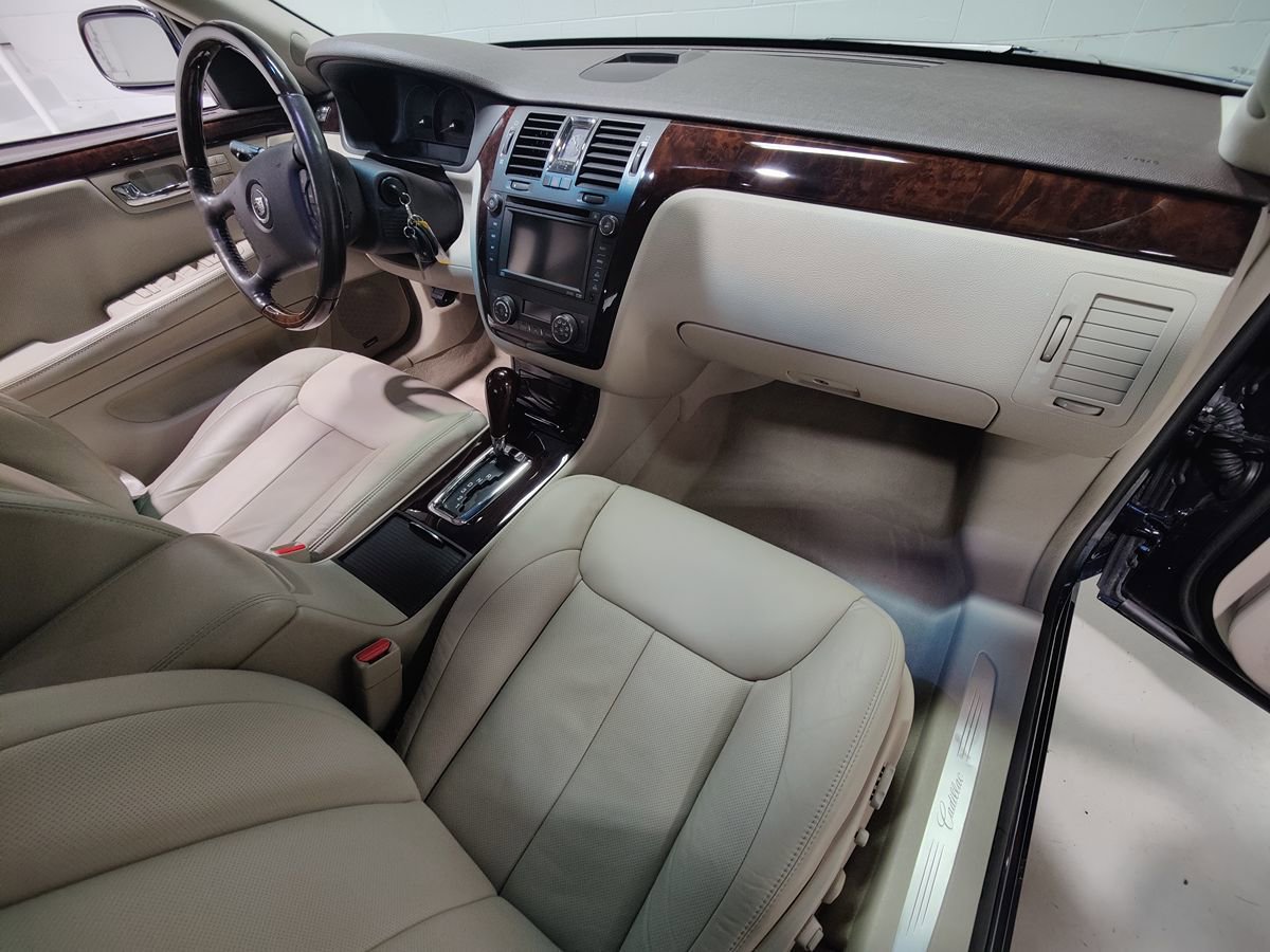 Used 2007 Cadillac DTS Performance image 13