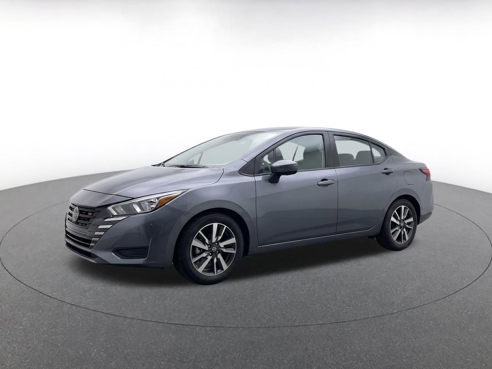 Used 2025 Nissan Versa SV FWD image 3