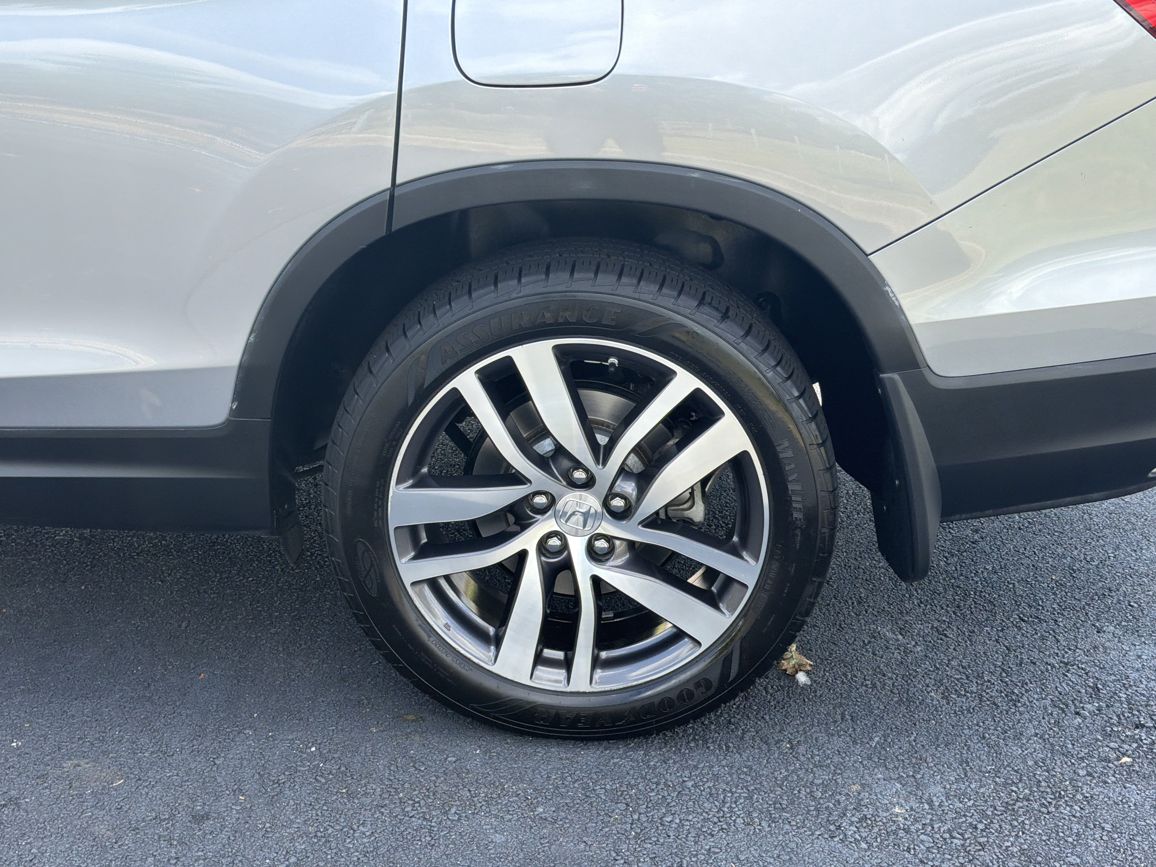 Used 2016 Honda Pilot Touring image 35