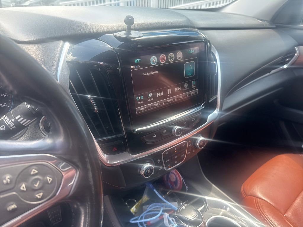 Used 2019 Chevrolet Traverse LT FWD image 18