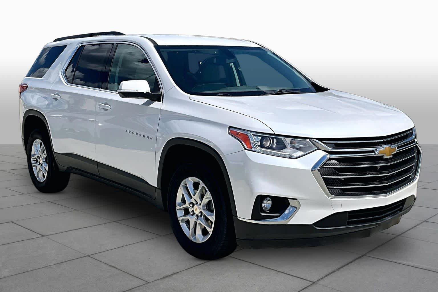 Used 2021 Chevrolet Traverse LT FWD image 3