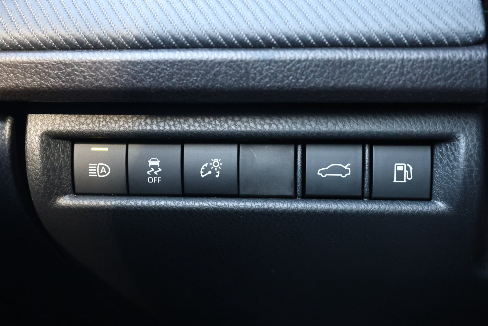 New 2026 Toyota Camry SE w/ Convenience Package FWD image 24