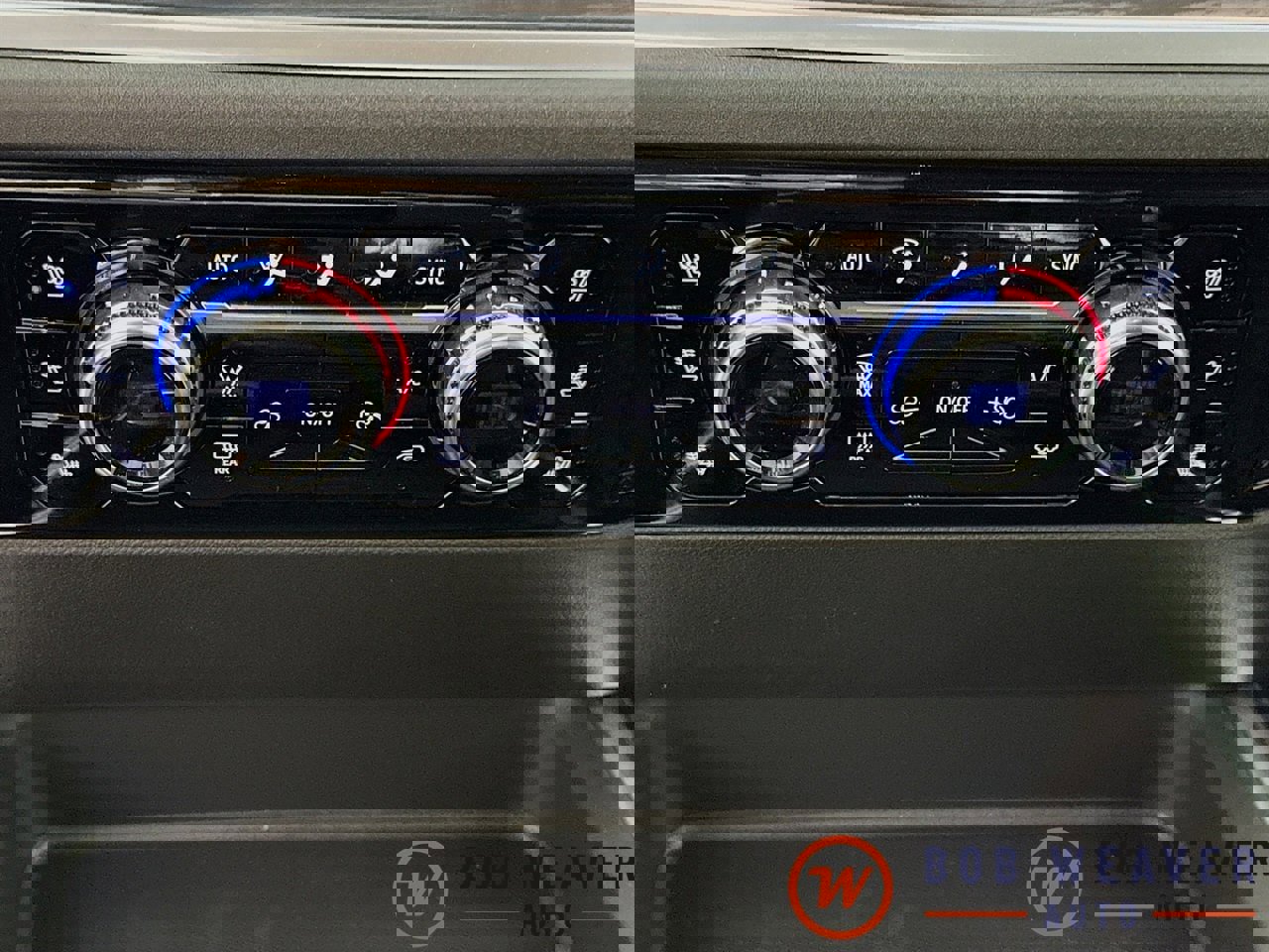 New 2026 GMC Sierra 2500 SLT w/ SLT Premium Package image 16