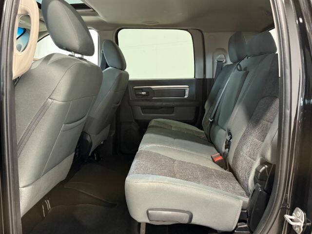 Used 2017 RAM 3500 Big Horn w/ Sport Appearance Group AWD/4WD image 16