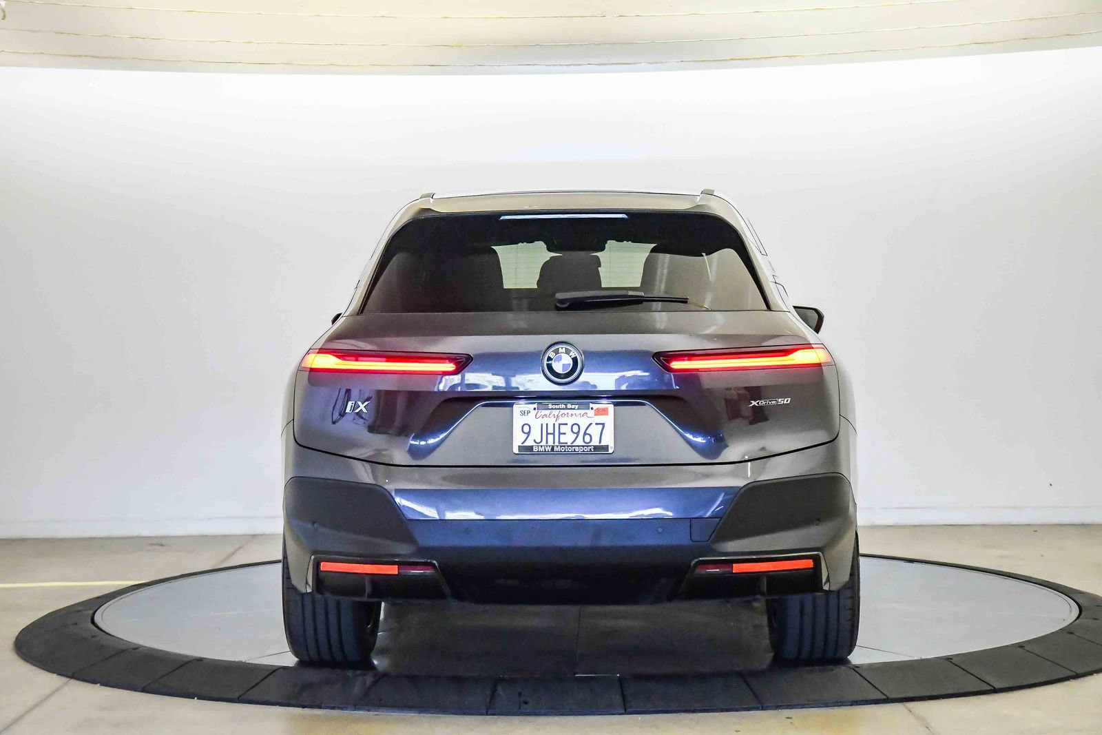 Certified 2024 BMW iX xDrive50 AWD/4WD image 3