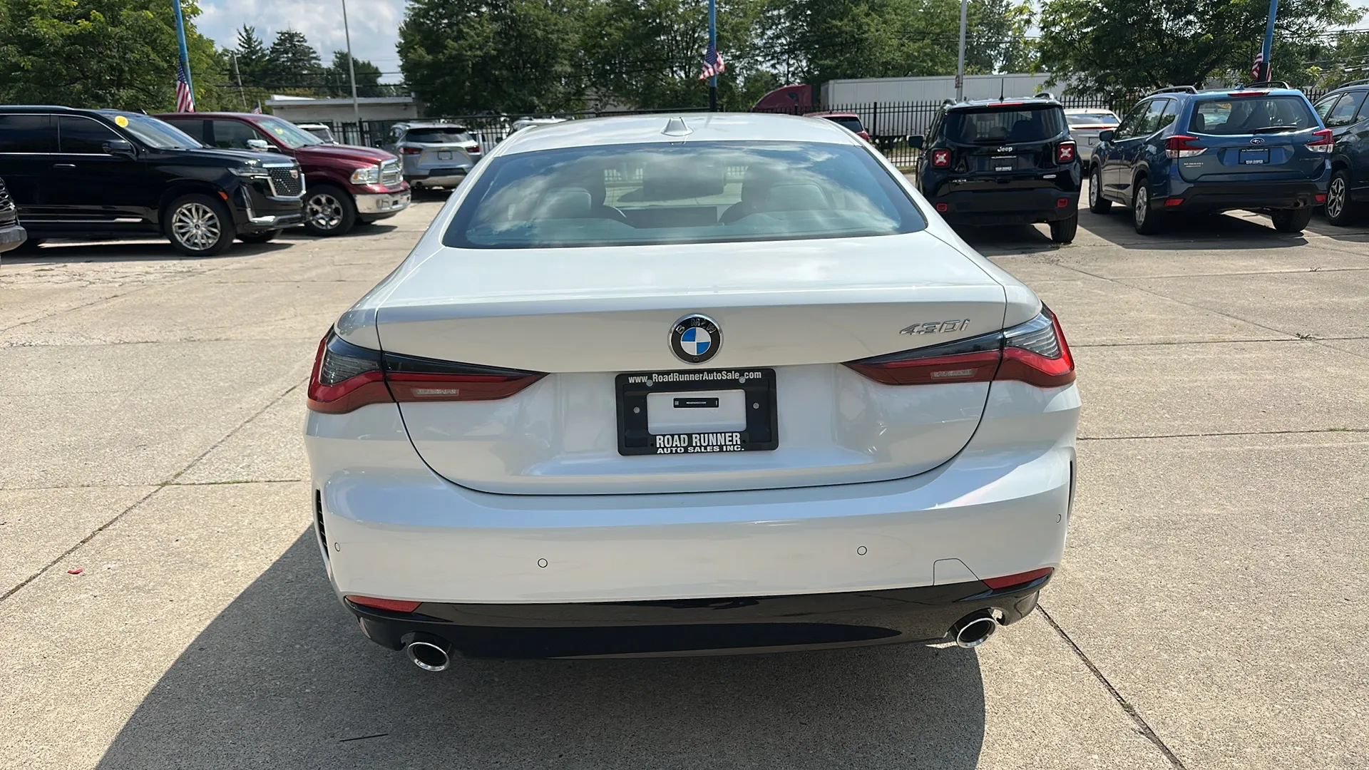 Used 2025 BMW 430i Coupe w/ Premium Package RWD image 6