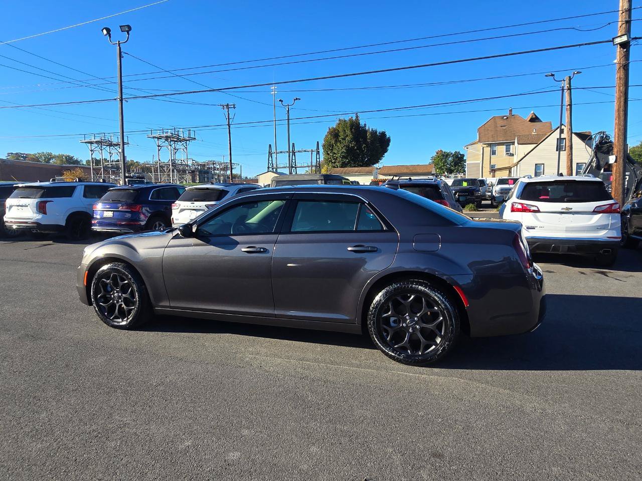 Used 2022 Chrysler 300 Touring w/ Sport Appearance Package AWD/4WD image 4