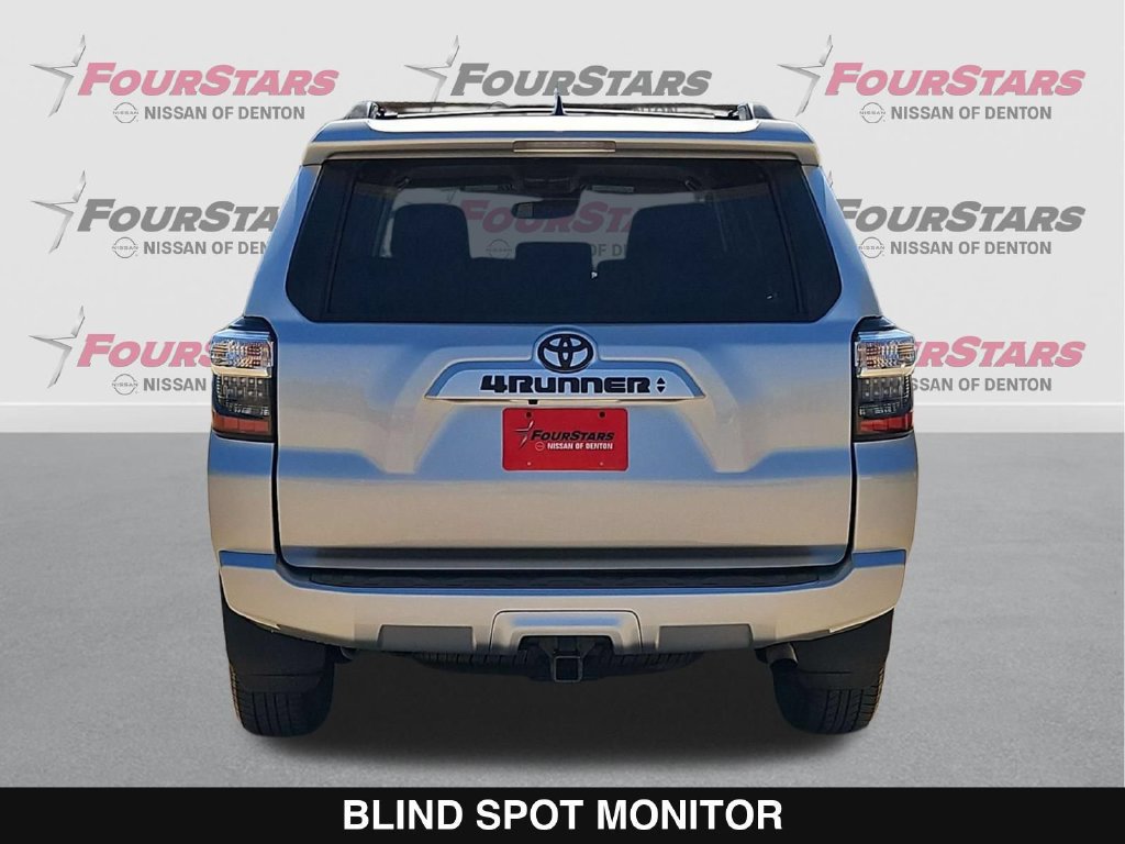 Used 2023 Toyota 4Runner SR5 AWD/4WD image 5