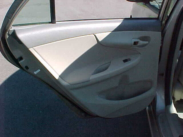 Used 2009 Toyota Corolla LE w/ All Weather Guard Pkg image 11