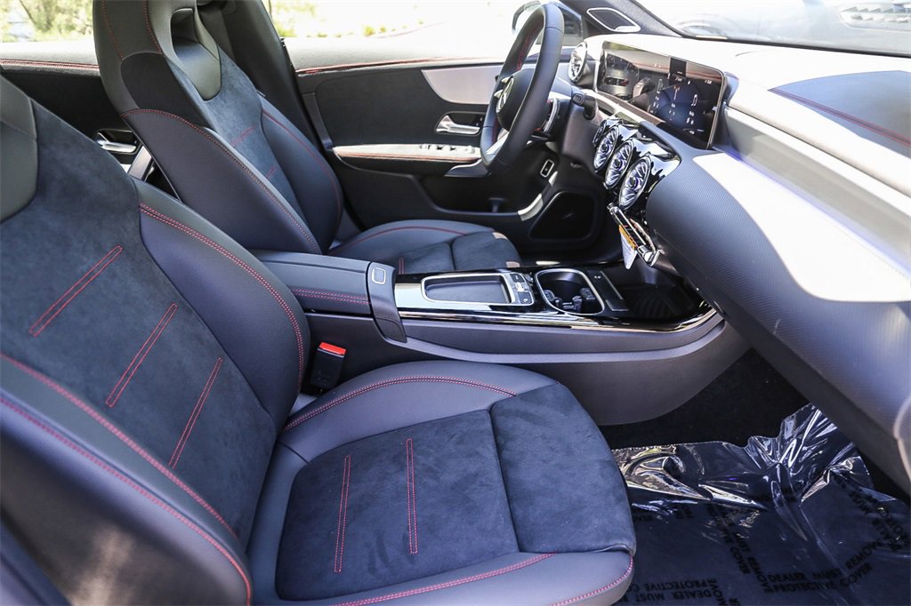 New 2025 Mercedes-Benz CLA 250 image 19
