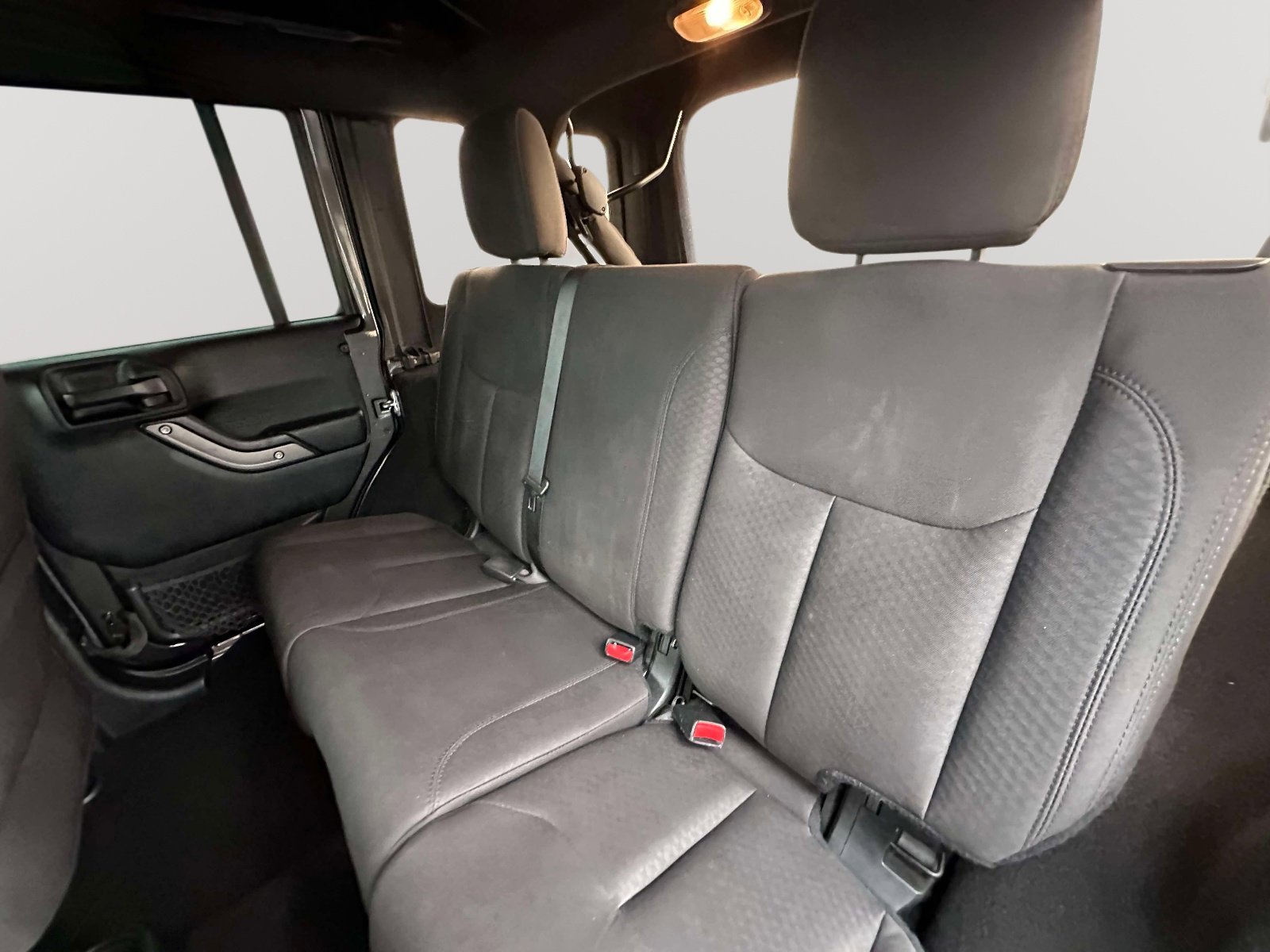 Used 2018 Jeep Wrangler Unlimited Sport S AWD/4WD image 26