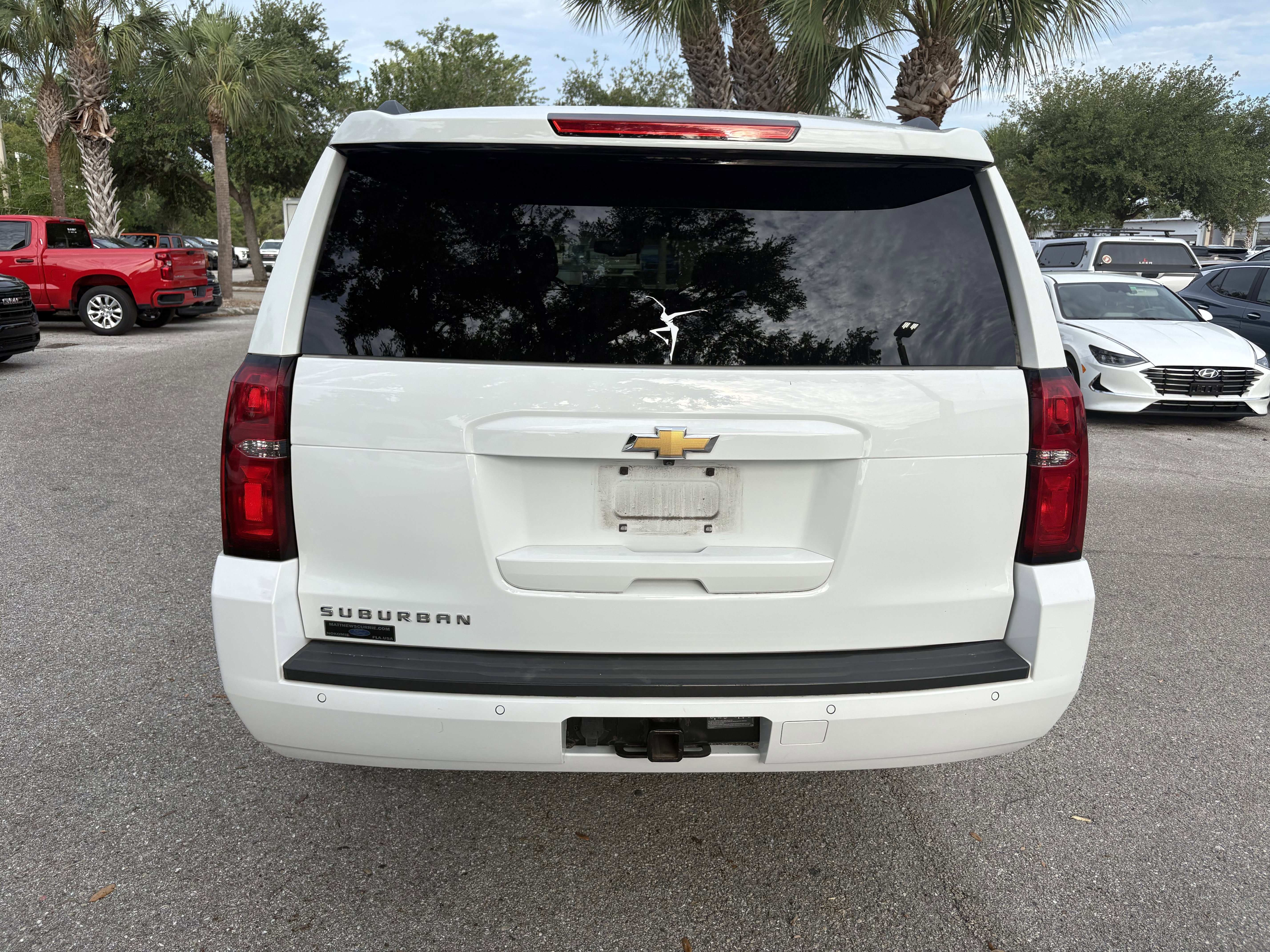 Used 2019 Chevrolet Suburban LT RWD image 6