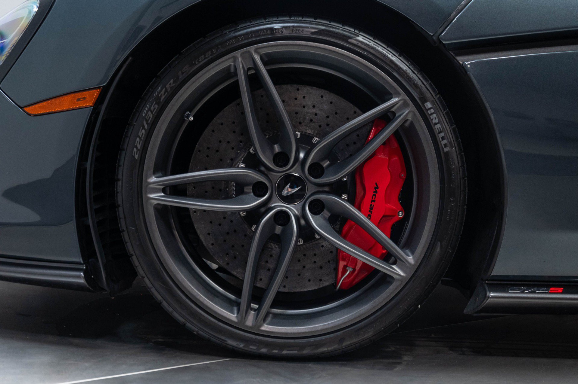 Used 2019 McLaren 570S Coupe RWD image 55