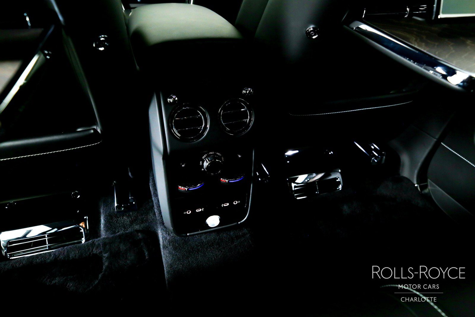 New 2026 Rolls-Royce Cullinan w/ Cullinan Package AWD/4WD image 22