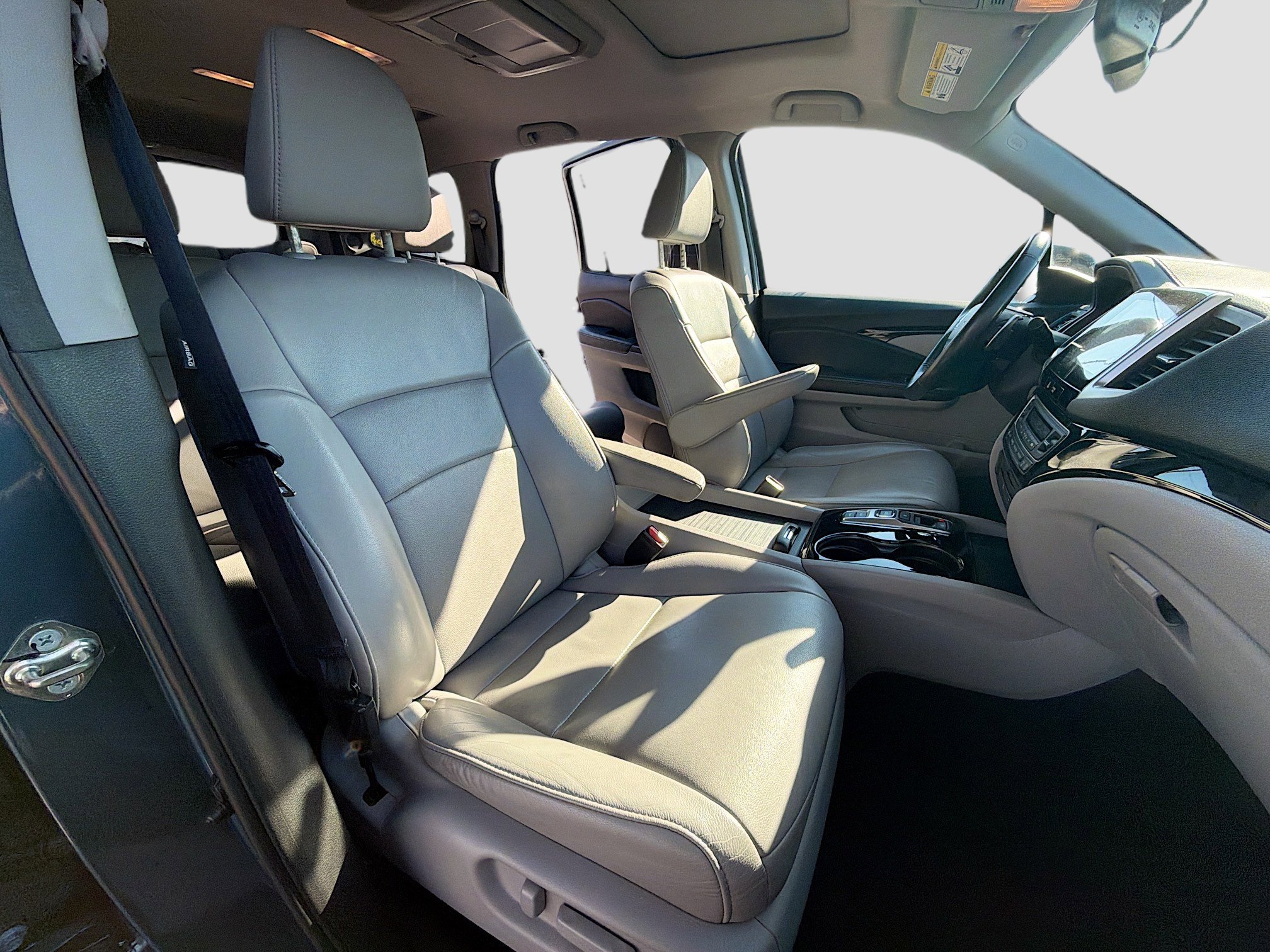 Used 2017 Honda Pilot Touring image 15