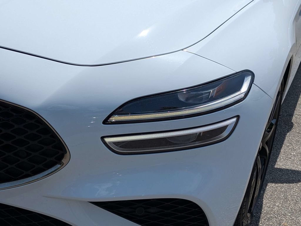 Used 2022 Genesis G70 3.3T RWD image 10