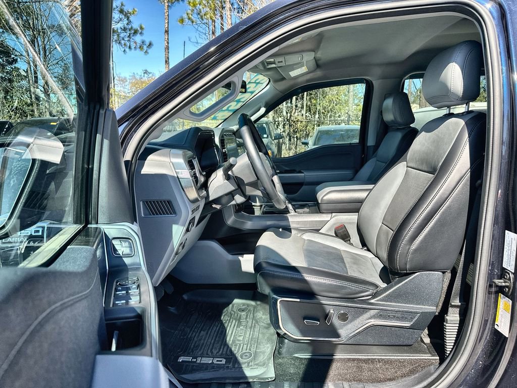 Used 2021 Ford F150 Lariat w/ Max Trailer Tow Package image 19