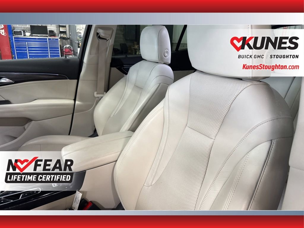 Used 2023 Buick Envision Essence image 23