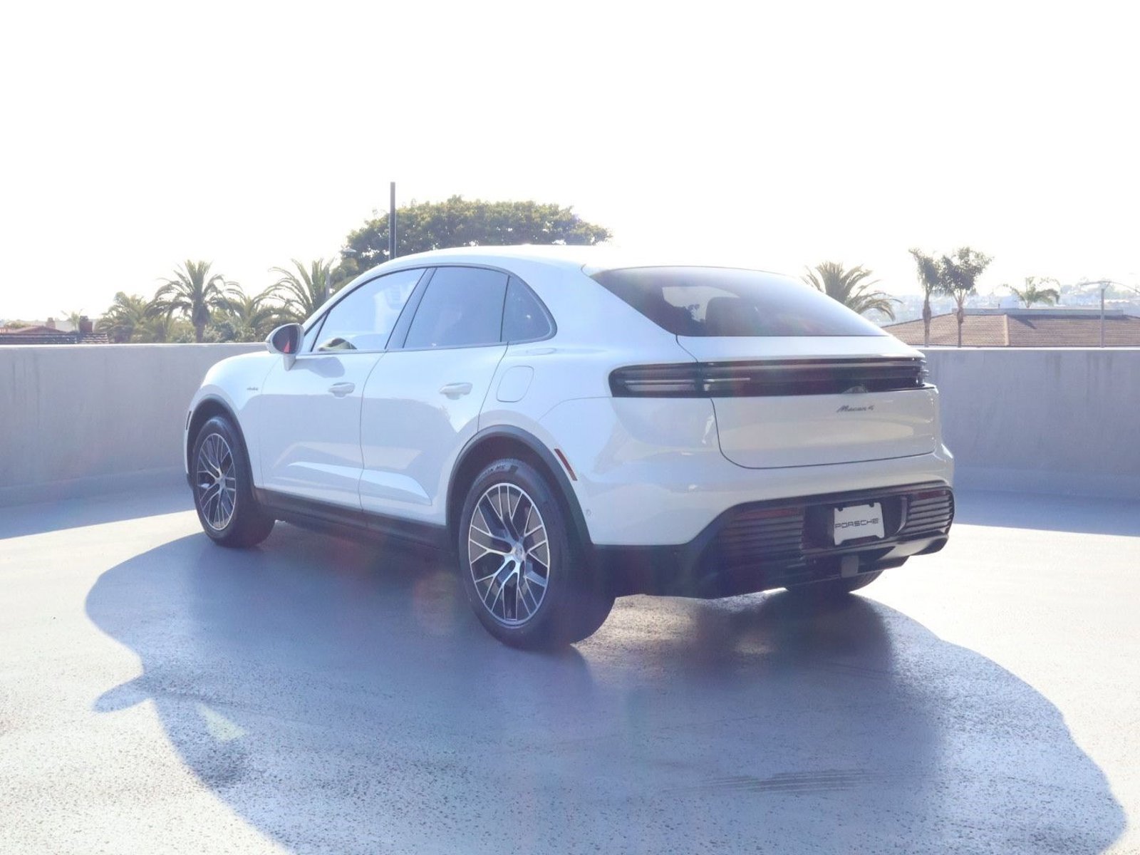 New 2026 Porsche Macan 4 Electric AWD/4WD video 3