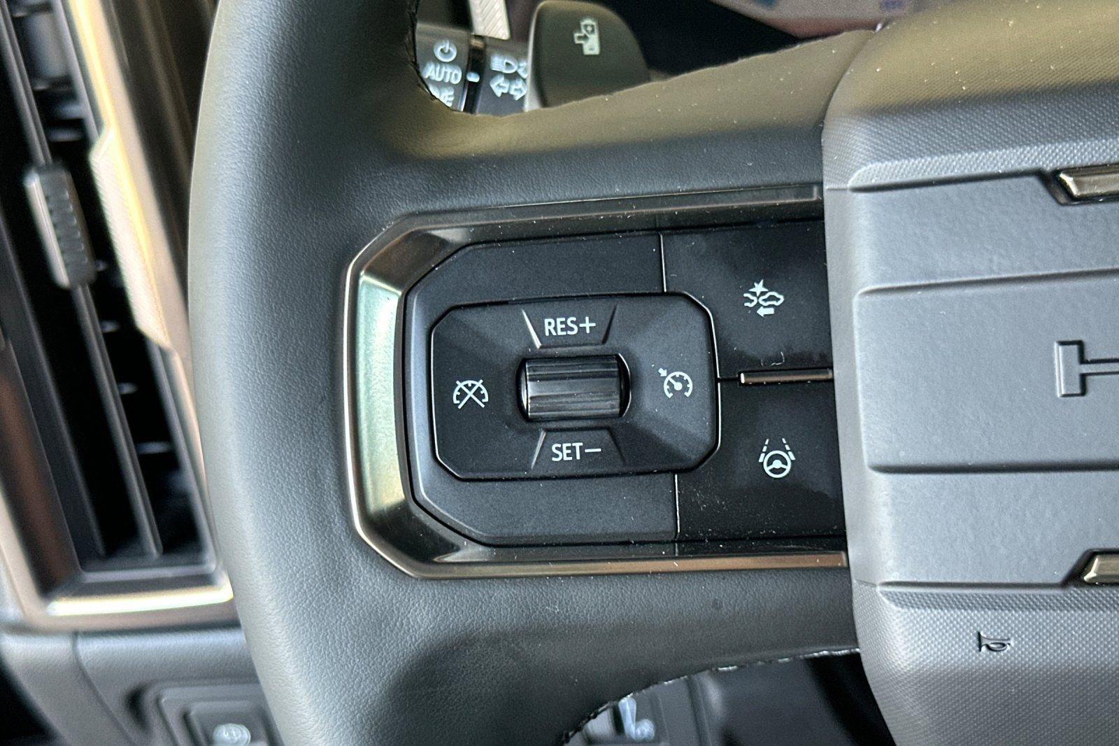 Used 2025 GMC Hummer EV 3X AWD/4WD image 28