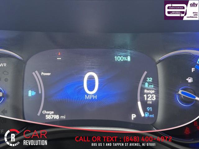 Used 2021 Chrysler Pacifica Touring-L FWD image 26