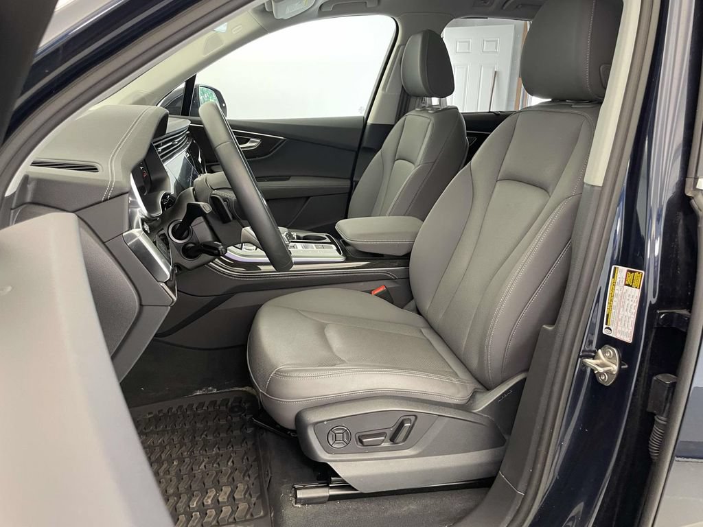 Certified 2025 Audi Q7 2.0T Premium Plus w/ Premium Plus Package AWD/4WD image 5