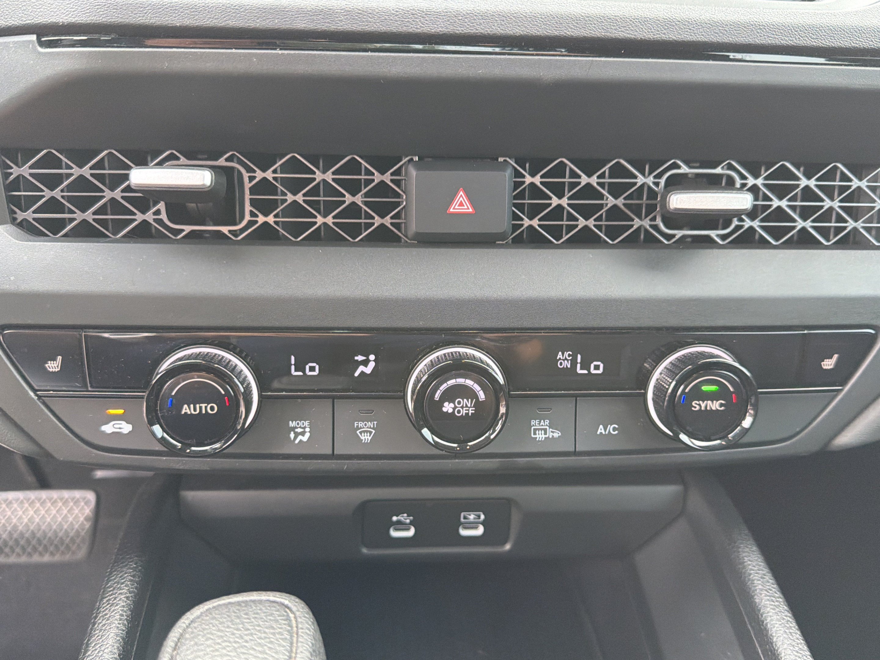 Used 2025 Honda Accord SE image 15