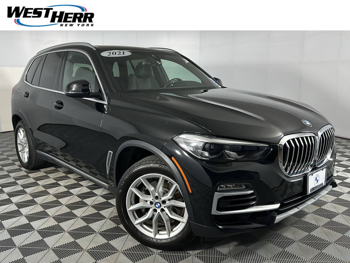 Used 2021 BMW X5 xDrive40i w/ Convenience Package AWD/4WD image 1